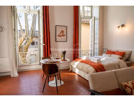 très bel appartement dans bâtiment classé monument historique