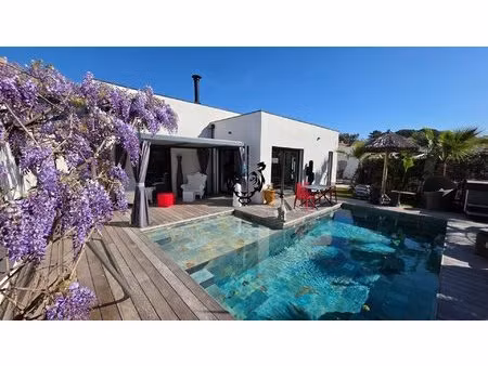 maison moderne avec piscine -la bouverie