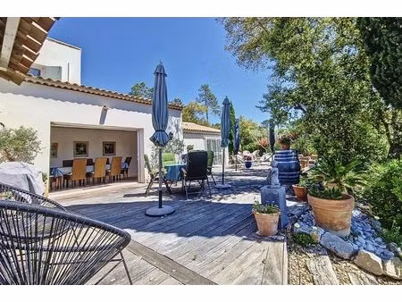 villa dans domaine fermé