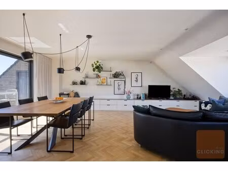 hidden penthouse met terras en dubbele garage