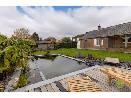 landelijke woning met 3 slaapkamers en prachtige tuin