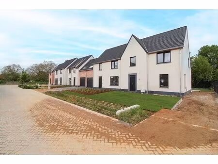 nouvelles maisons à estaimbourg sur une location adaptée aux enfants