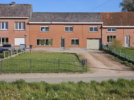 landelijk gelegen woning met tuin