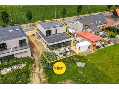 af te werken nieuwbouwwoning in eernegem