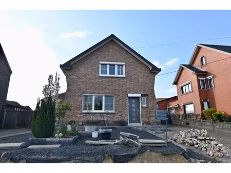 instapklare woning met 4 slaapkamers en tuin