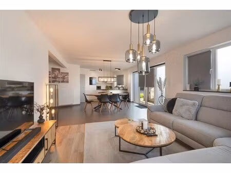 gelijkvloers appartement met 2 slaapkamers in zwijnaarde