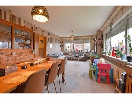 heel ruim appartement met 2 slaapkamers en groot terras