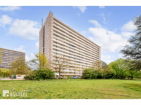 appartement te koop in sint-niklaas met 1 slaapkamer