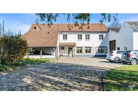 charmante hoeve met enorm potentieel in bierbeek