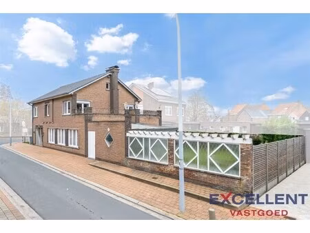 ruime woning te eine