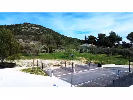 terrain de 567 m² à merindol