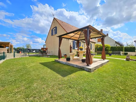 vente maison 5 pièces 134 m2 à estrées-saint-denis