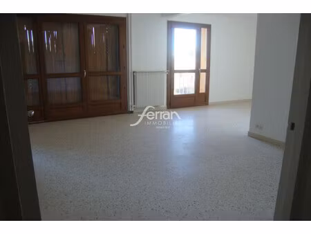 location appartement 3 pièces 72m² draguignan 83300