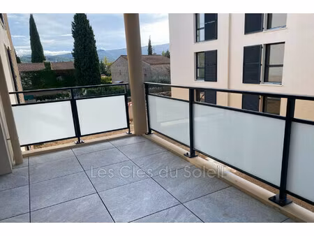 location appartement 3 pièces 70m² brignoles 83170