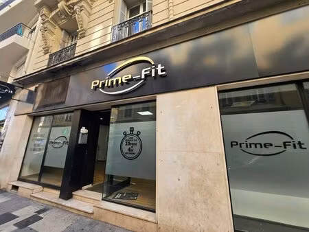 location local commercial 85m² nice 06000