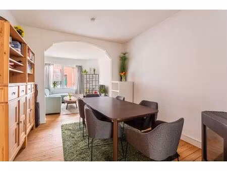 appartement te koop in berchem met 2 slaapkamers