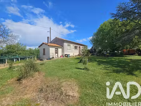 maison traditionnelle à saint-georges-de-rex (79210)