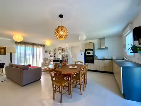 vente maison 5 pièces 120 m² à saint-simon-de-bordes (17500)  210 000 €