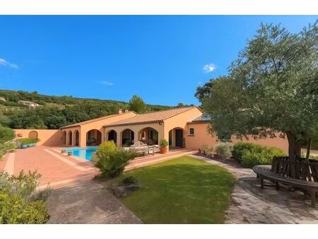 villa