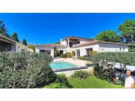 restinclières villa t5 de 220 m2 sur 1060 m2 de terrain calme absolu en impasse