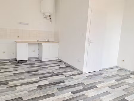 a louer appartement 1 piece - blaye centre