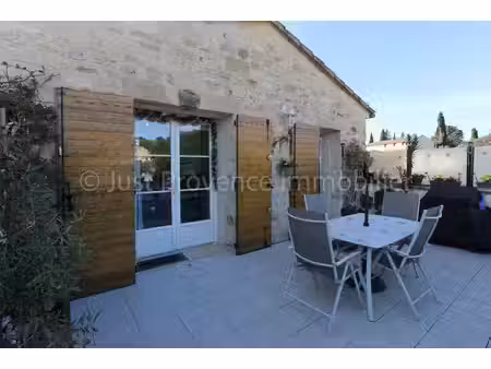 appartement caromb 4 pièces 80 m2 avec terrasse d'environ 21 m² avec vue.
