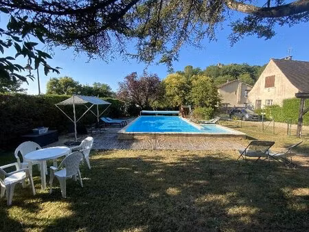 maison située dans un environnement calme et préservé  à quelques minutes de lalinde et...