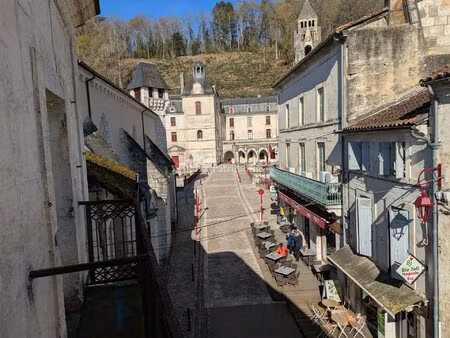 immeuble en plein cœur de brantome en périgord  8 pièces  5 chambres 250 m2