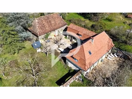 maison de campagne 207m2 et grange 200m2 proche mussidan