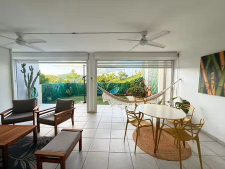 t3 75 m2 + terrasse-jardin 24m2 - vue mer - les trois ilets