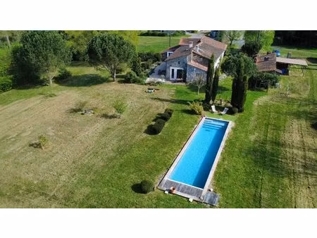 propriété de caractère à 5 minutes de bellac avec cadre naturel exceptionnel