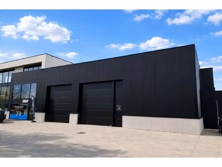 magazijn + kantoor te huur