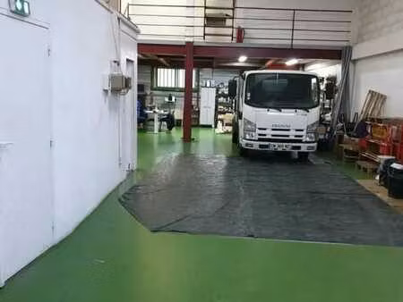 vente local d'activités 213 m²