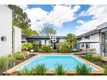 maison de 4 chambres de luxe en vente à le taillan-médoc  nouvelle-aquitaine