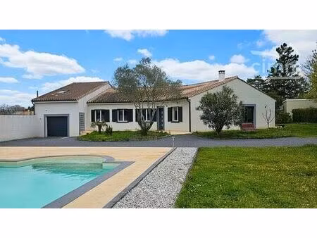 maison de luxe 7 chambres en vente à saint-andré-de-cubzac  france