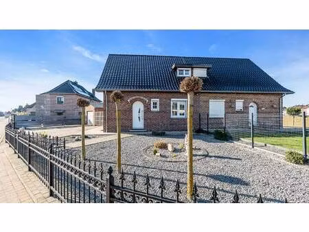 huis te koop in maasmechelen met 3 slaapkamers