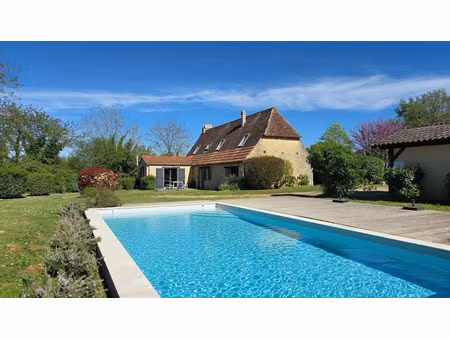 vente maison 5 pièces 122 m² à le bugue (24260)  379 800 €