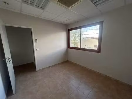 location bureaux 62 m²