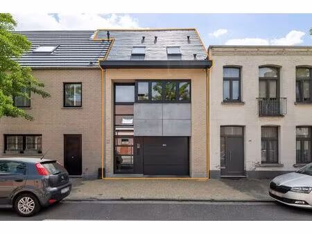 huis te koop in brasschaat met 2 slaapkamers