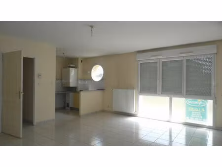 location appartement 3 pièces  65.15m²  trélazé