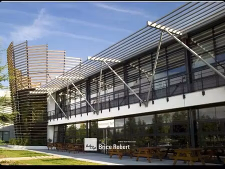 location bureaux 59 m² à 1 549 m²