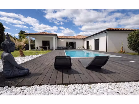 location maison  m² t-5 à lapeyrouse-fossat  2 500 €