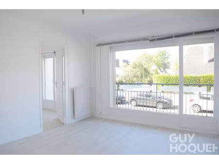 2 pieces les esssarts le roi