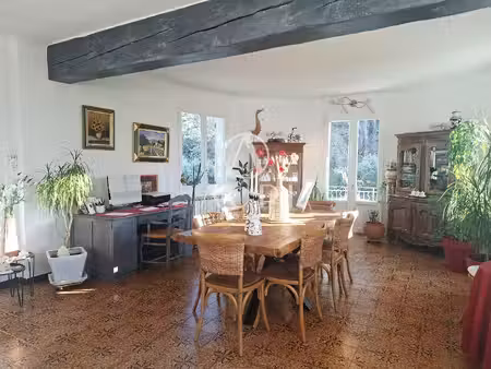 villa à vendre saint-étienne-du-grès – piscine  grand terrain  alpilles