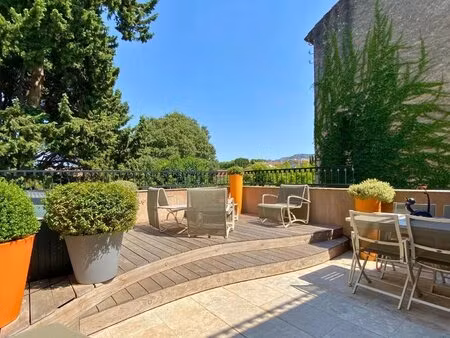 appartement luxueux à saint-rémy-de-provence au cœur de la ville