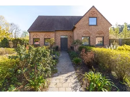 huis te koop in begijnendijk met 3 slaapkamers