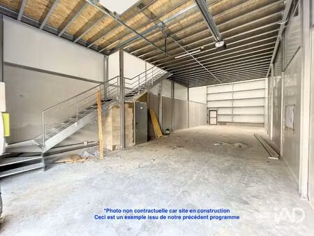 vente local d'activités 212 m²