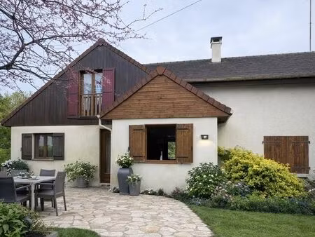 maison 6 pièces - 4 chambres - terrain arboré de 3 500 m²