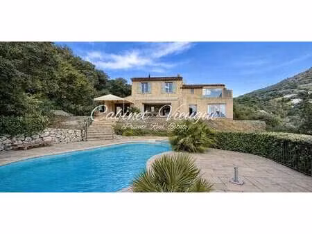 villa avec piscine et terrasse grimaud (83)