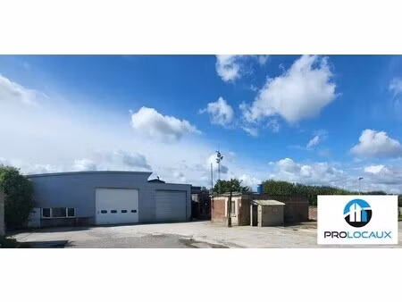 location local d'activités 791 m²